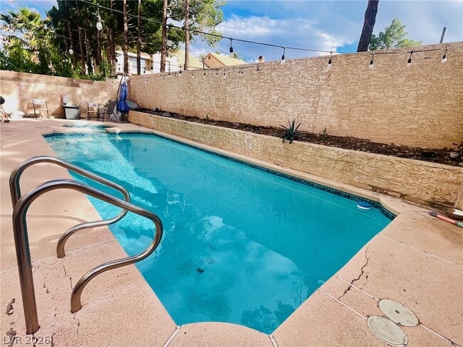 Building Photo - 714 Rusty Spur Dr