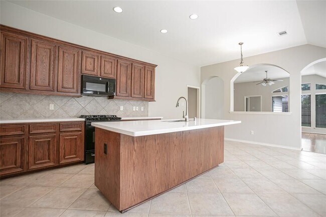 Building Photo - 27522 Gatlin Ln