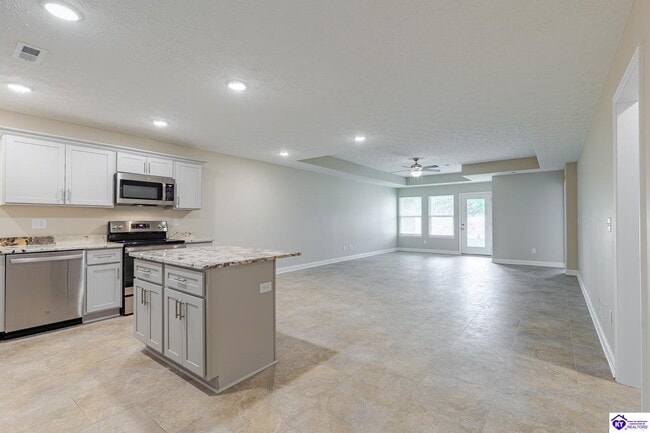 Building Photo - 305 Breckinridge Cir