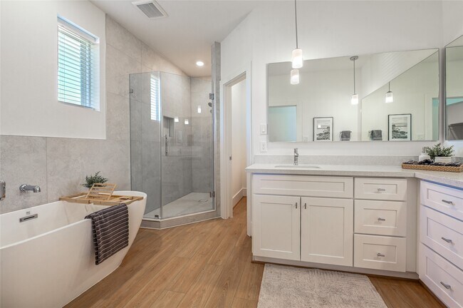 Building Photo - 7607 Victory Reserve St