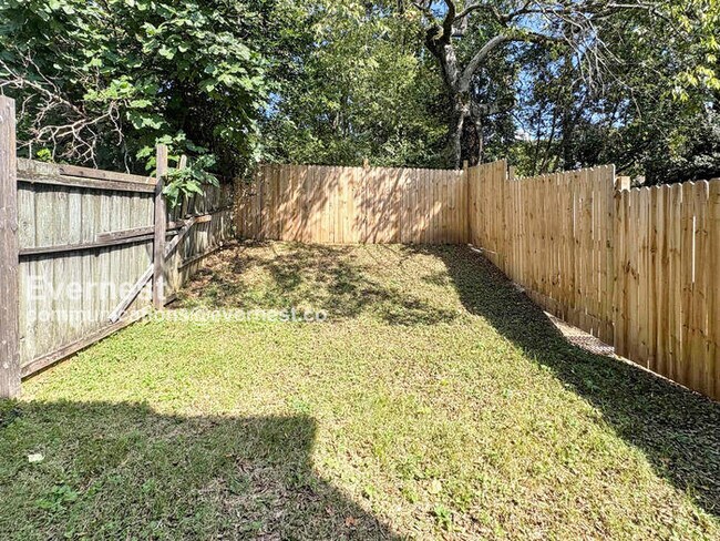 Building Photo - 1251 Magnolia Pl