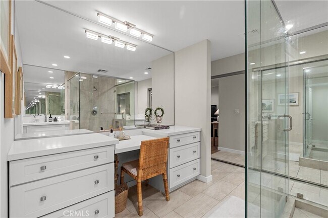 Building Photo - 601 Lido Park Dr