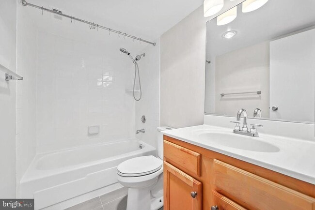 Building Photo - 4500 S Four Mile Run Dr