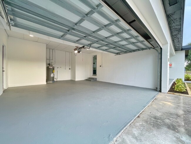 Building Photo - 2860 35th St S