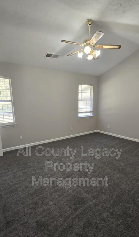 Building Photo - 155 Hope Hollow Rd