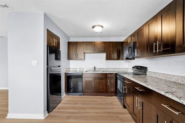 Building Photo - 5052 Starfish Dr SE
