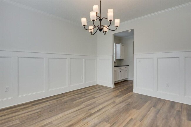 Building Photo - 1011 Spotswood Cir