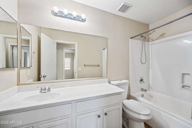 Building Photo - 11579 W Oglesby Ave