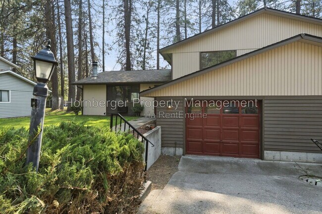 Building Photo - 816 S Robinhood St