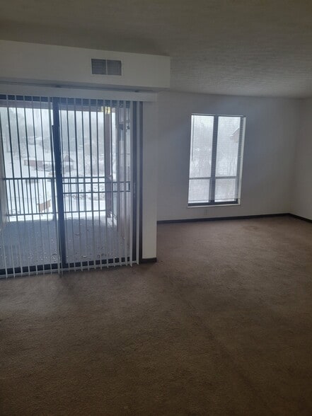 Building Photo - 500 Oxcart Rd