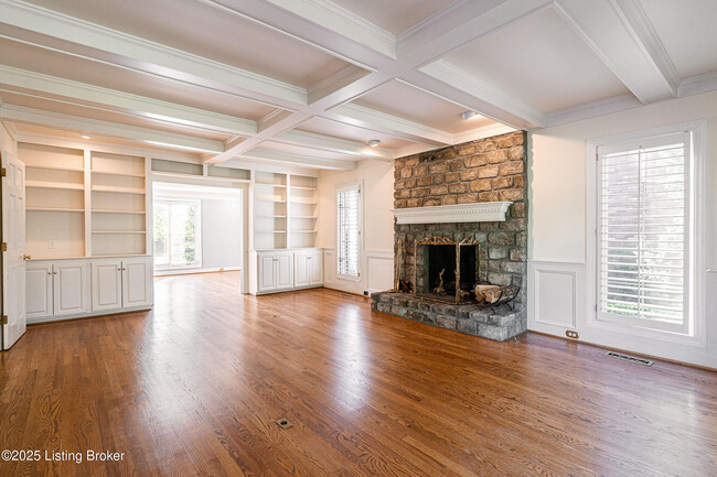 Building Photo - 303 Coralberry Rd