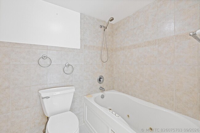 Building Photo - 1105 Bahama Bend