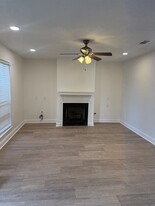 Building Photo - 213 Cox Ave