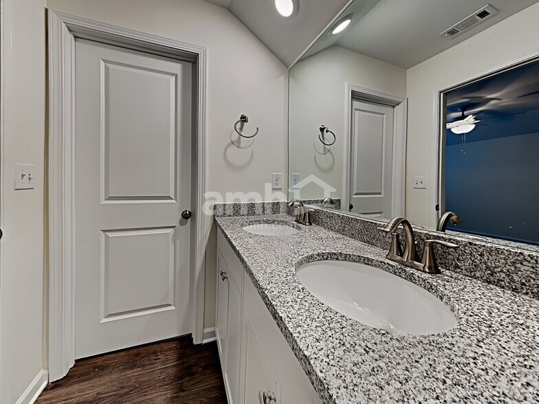 Building Photo - 184 Andrew Jackson Ct