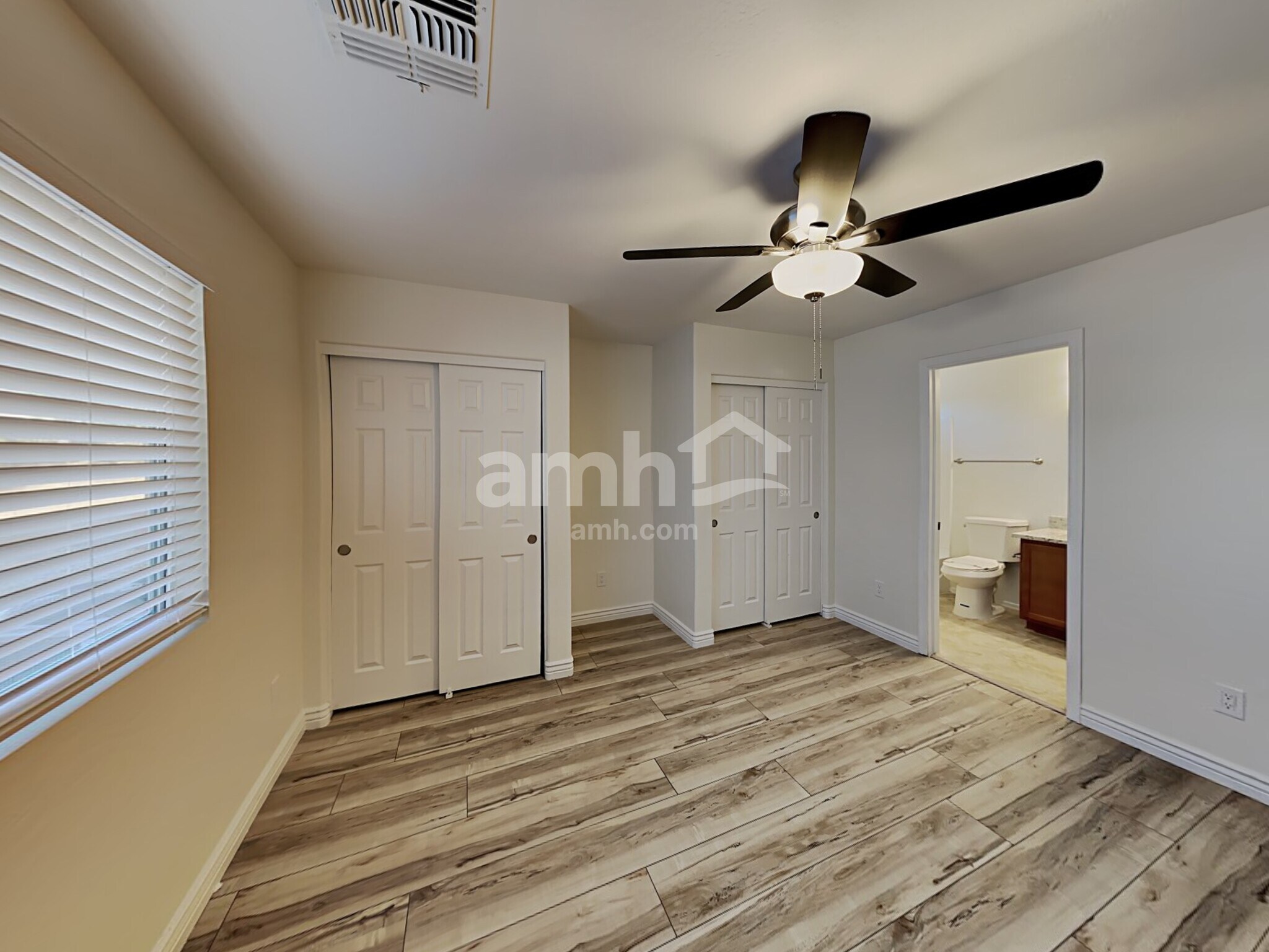 Building Photo - 31491 N Cactus Dr