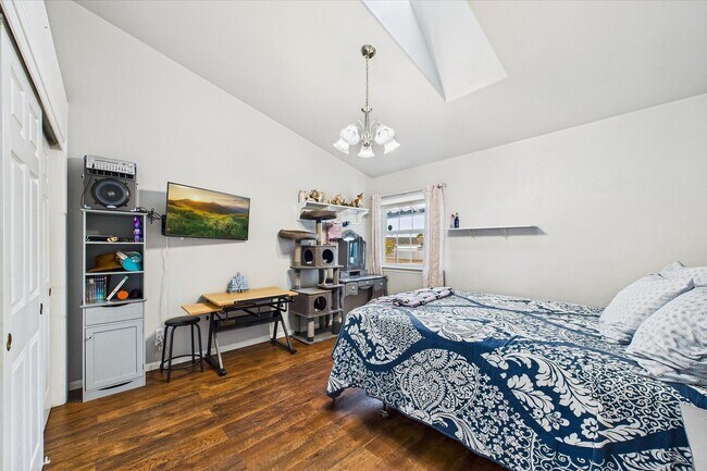 Building Photo - Custom Home on Property just outside of Eureka!