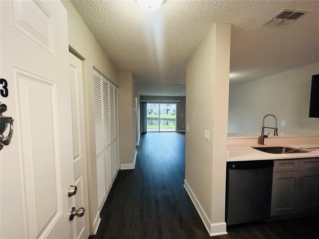 Building Photo - 2556 Woodgate Blvd