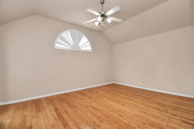 Building Photo - 5206 Laura Lee Ln