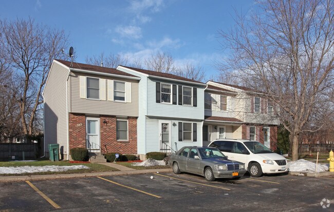 Primary Photo - Somerset Townhomes