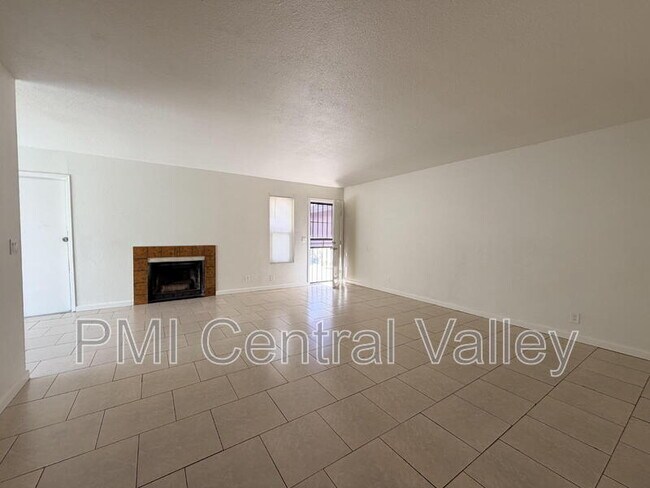 Building Photo - 7932 Montgomery Ave