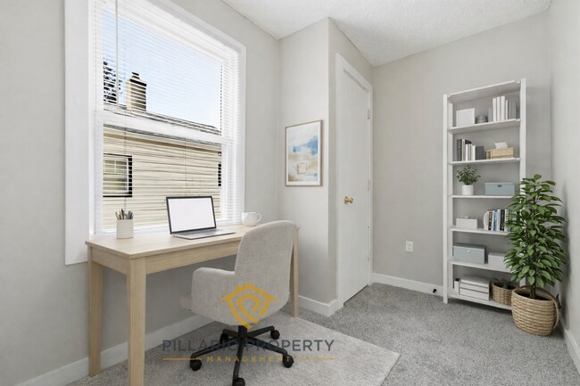 Building Photo - Updated 3 Bedroom Near Forest Manor, Available NOW!