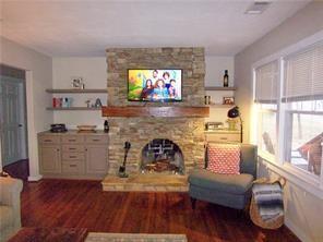 Building Photo - 125 King St