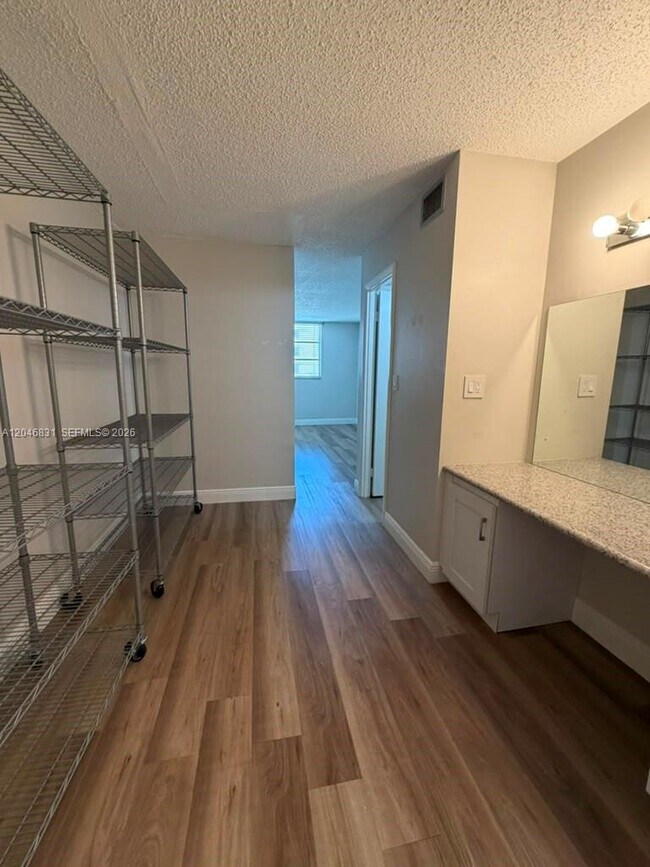 Building Photo - 408 NW 68th Ave