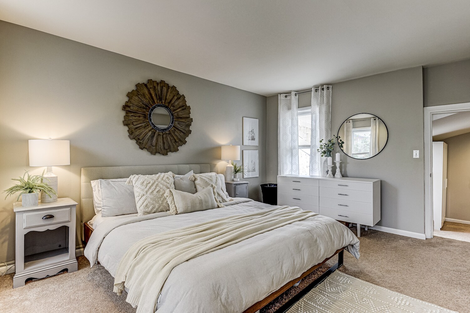 Building Photo - 1736 Light St