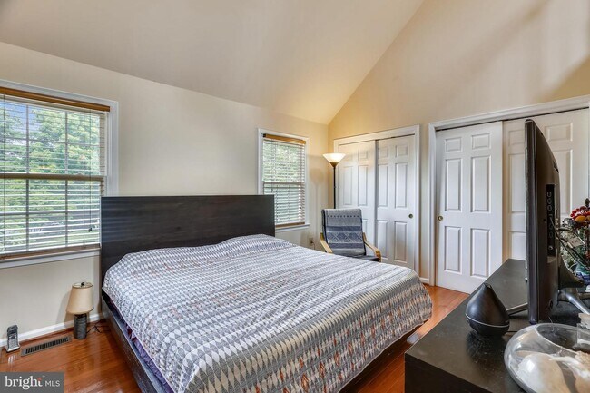 Building Photo - 11633 Pleasant Meadow Dr