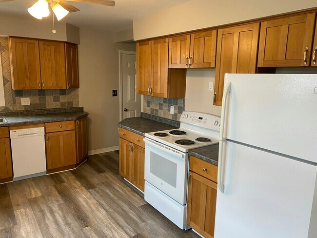 Building Photo - 607 Pine Street, Unit 607