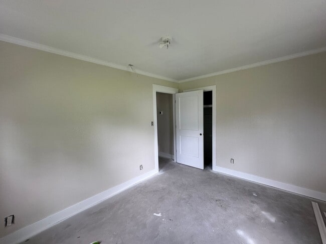 Building Photo - FULLY RENOVATED! 3 Bed/2 Bath in Wanchese