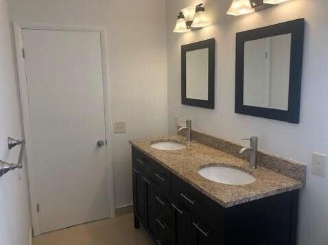 Building Photo - 3116 NE 42nd Ct