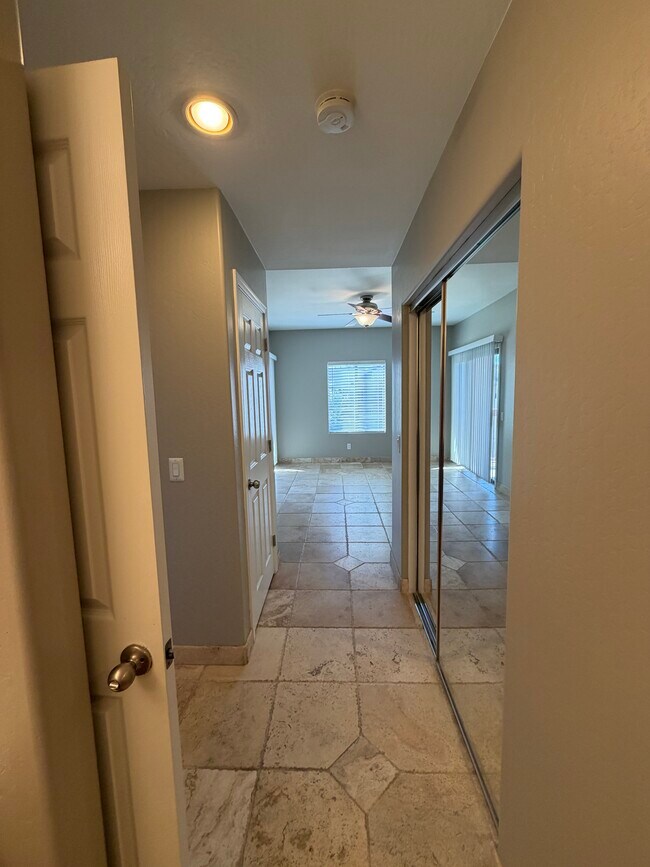 Building Photo - 205 N 74th St