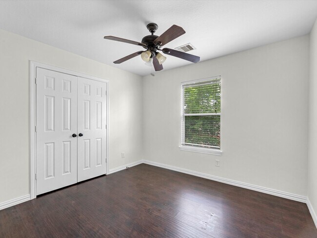 Building Photo - 15118 Gaines Meadow Ct