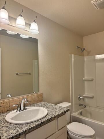 Building Photo - 14005 Vernon Ave