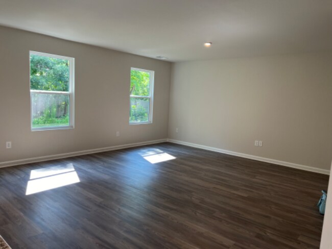Building Photo - 4119 Garrison Ln