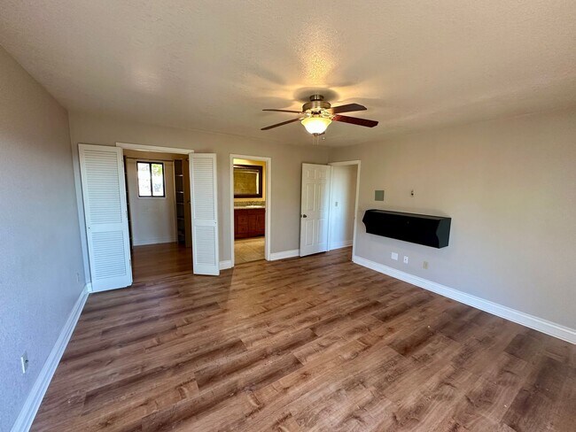 Building Photo - Beautiful 4-Bedroom Home with Stunning Views in Lake Wildwood, Penn Valley