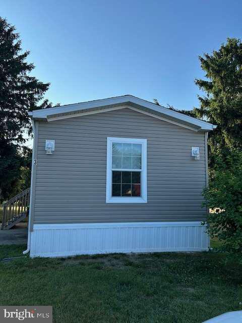 Building Photo - 3 Kenton Cir