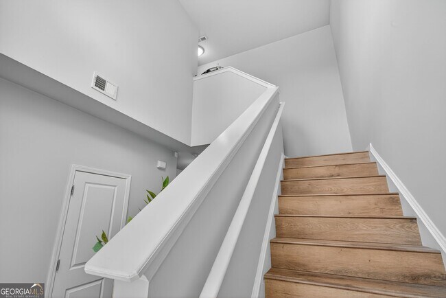 Building Photo - 3333 Cascade Parc Blvd SW