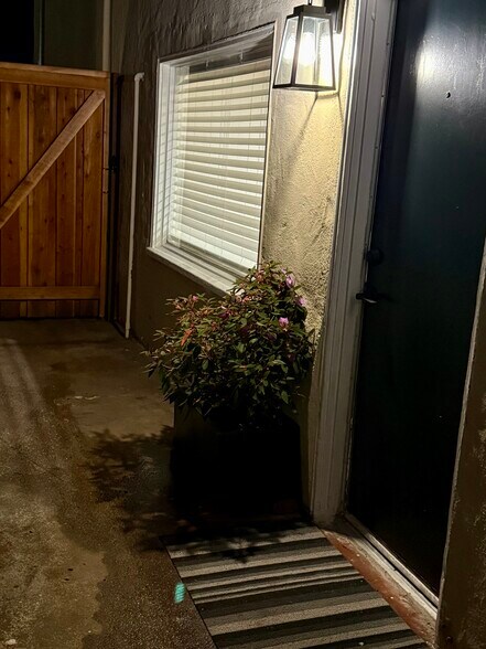 Building Photo - 211 West End Ave