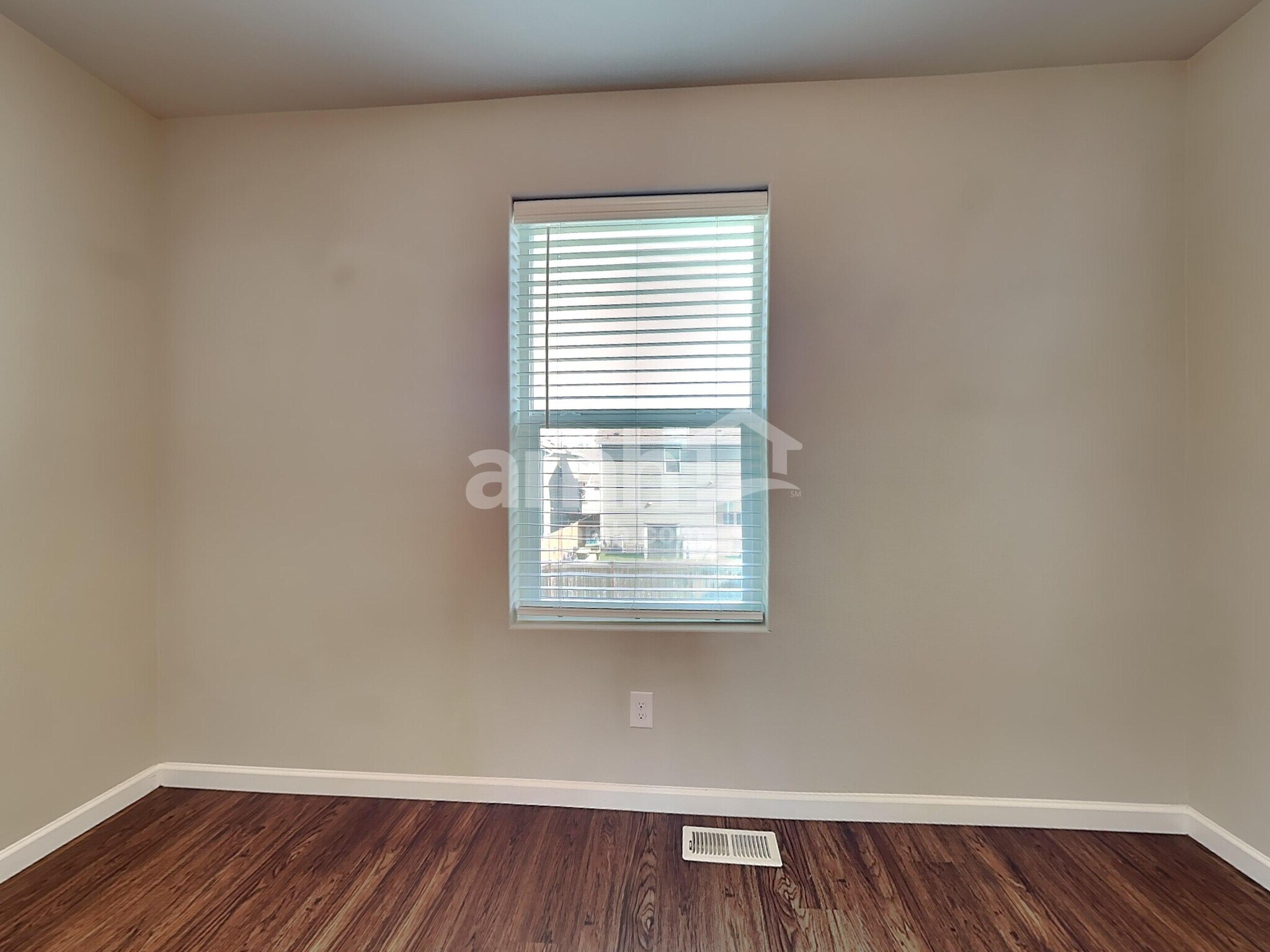 Building Photo - 945 Riggs Dr E