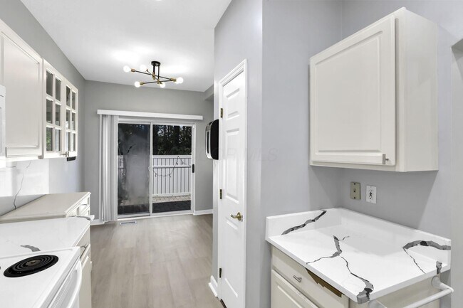 Building Photo - 2573 Rustling Oak Blvd