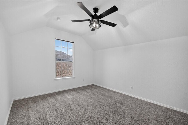 Building Photo - 2416 Greenbrook Dr