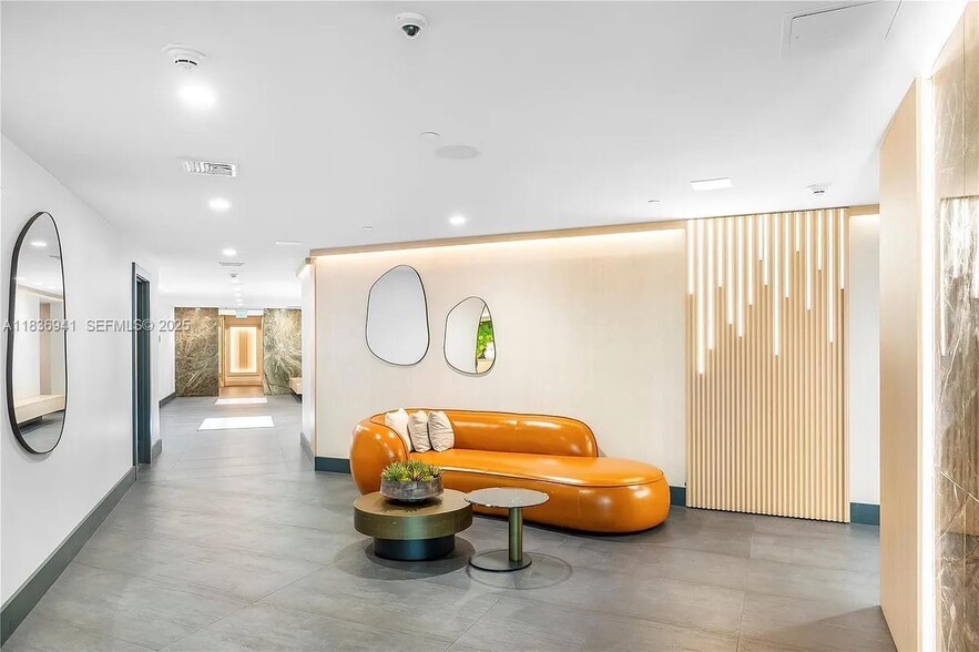 Building Photo - 90 SW 3rd St