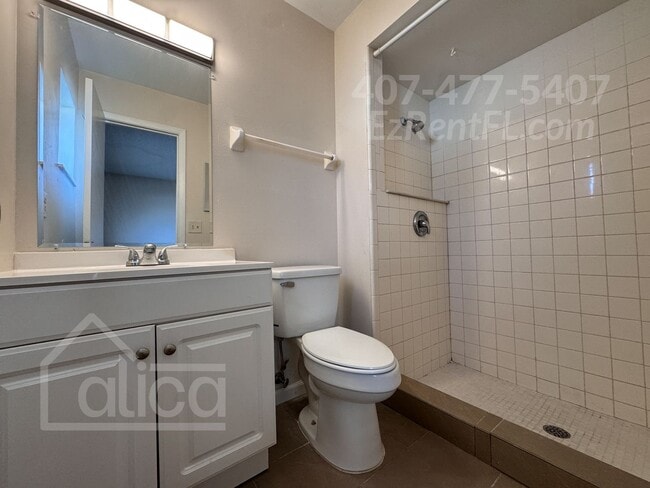 Building Photo - Move In Special  - 3/2/2 in a Great Commun...