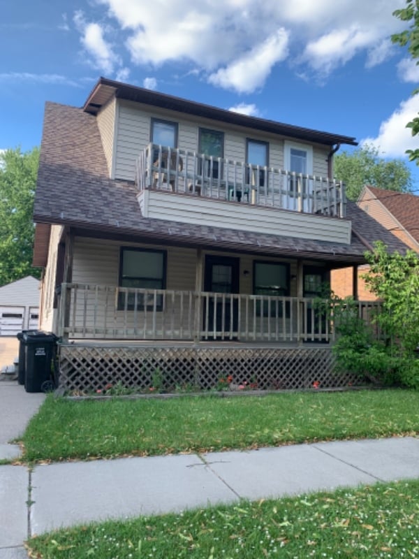 Building Photo - 816 1/2 W Winnebago St