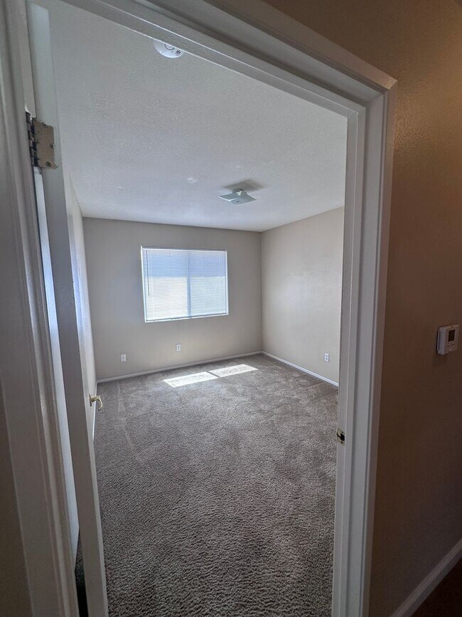 Building Photo - 4404 Pebble Creek Dr