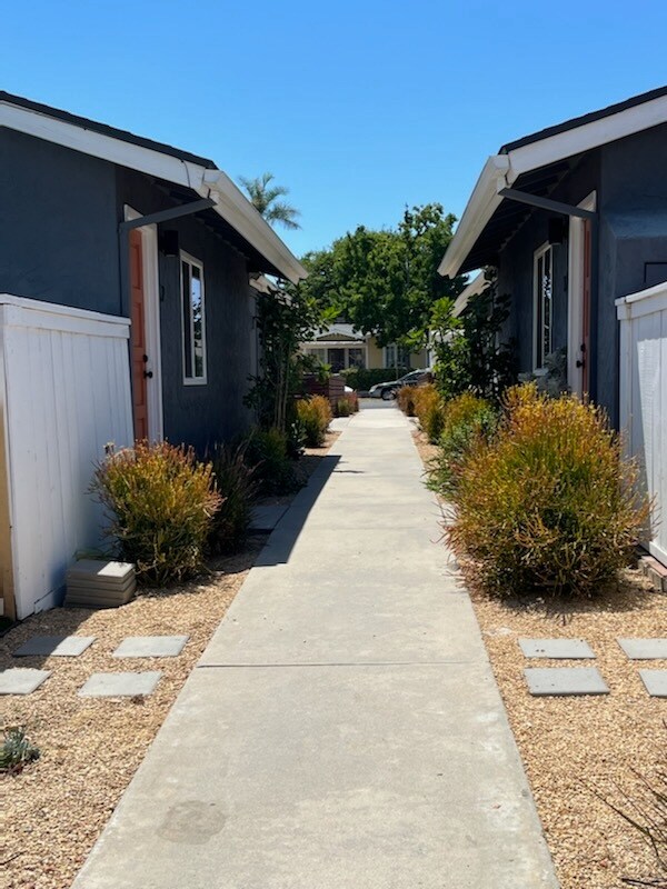 walkway to street. Unit #2 is the back unit of the duplex. Complex has 2 duplexes side by side. - 3673 Cherokee Ave