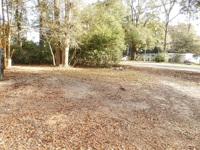 Building Photo - 3200 Nekoma Ln