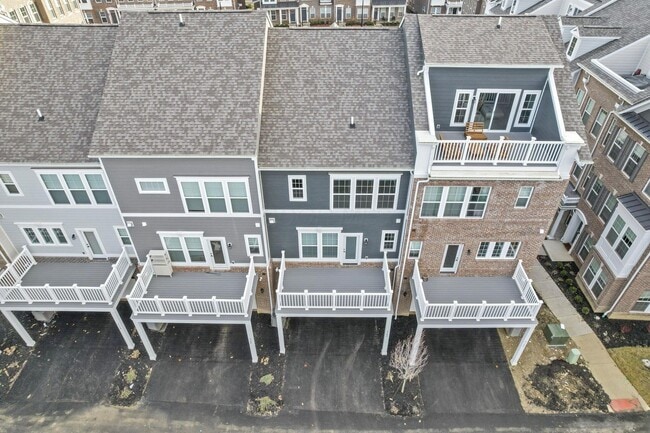 Building Photo - 4186 McCune Ave